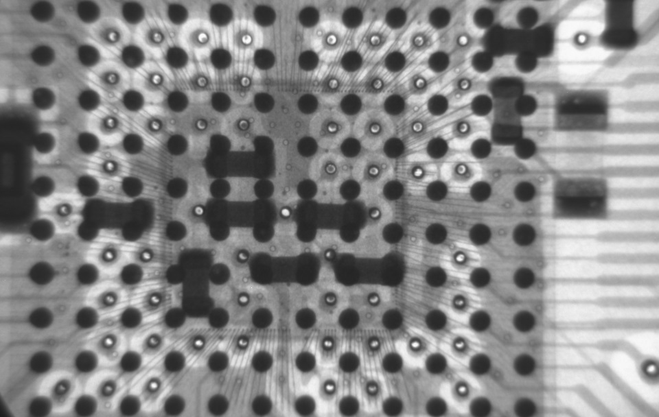 X-ray image of the micro-controller shown in the previous image.