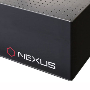 T1530Q - Nexus光学テーブル、1.5 m x 3 m x 310 mm、M6 x 1.0取付け穴、穴封止タイプ(ミリ規格)　　