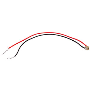 PA4CEW - チップ型ピエゾアクチュエータ、150 V、変位量2.0 µm、2.0 x 2.0 x 2.0 mm、ワイヤ付き