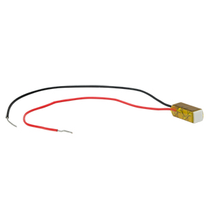 PK4JMP2 - 多段チップ型ピエゾアクチュエータ、150 V、移動量8.8 µm、3.0 mm x 3.0 mm x 9.0 mm、フラットエンドプレート2枚付き