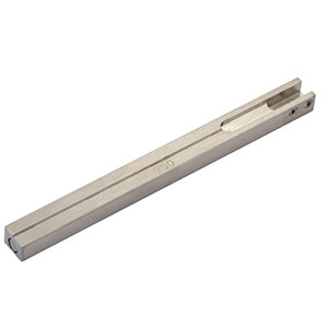 VHF750 - ファイバーホルダ底部インサート、移動用、Ø516 µm～Ø1047 µm