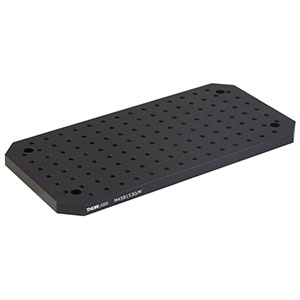 M45B1530/M - アルミニウム製ブレッドボード、150 mm x 300 mm x 12.7 mm、穴密度2倍、45°の穴配列、M6タップ穴(ミリ規格)　