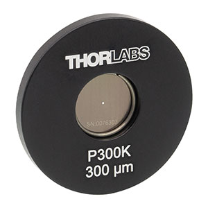 P300K - Ø25.4 mm(Ø1インチ)マウント付きピンホール、ピンホール径300 ± 8 µm、ステンレススチール製