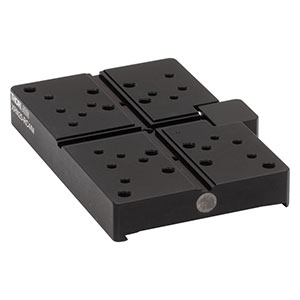 XRN25-RC4/M - 溝付きレールキャリア、幅50.7 mmアリ溝付きステージ用、#4-40、M3 x 0.5、M4 x 0.7タップ穴(ミリ規格)