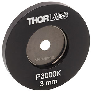 P3000K - Ø25.4 mm(Ø1インチ)マウント付きピンホール、ピンホール径3000 ± 40 µm、ステンレススチール製