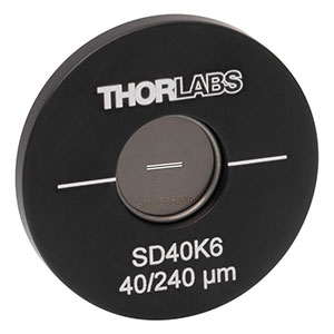SD40K6 - Ø25.4 mm(Ø1インチ)マウント付き二重スリット、スリット幅40 µm、スリット間隔240 µm