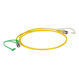 P5-S405-FC-1 - Single Mode Patch Cable with Pure Silica Core Fiber, 400 - 680 nm, FC/PC to FC/APC, Ø3 mm Jacket, 1 m Long